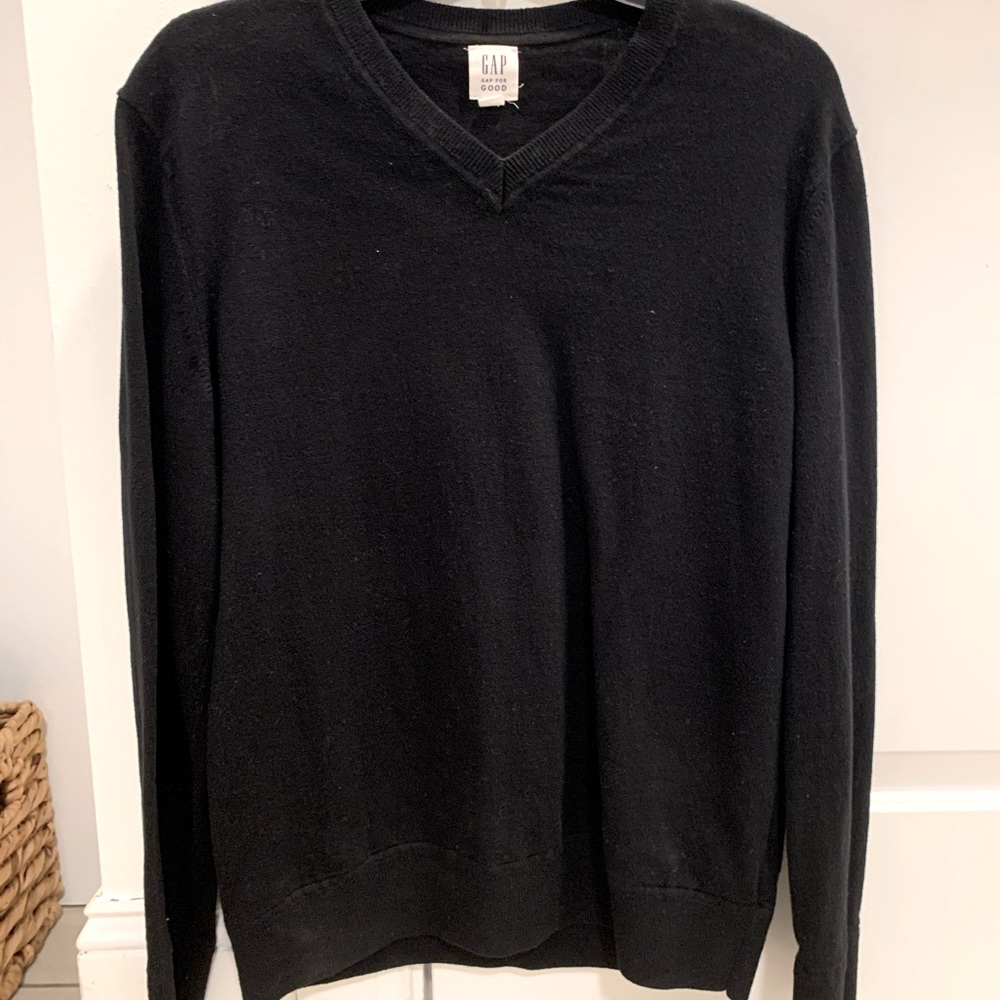 GAP Men’s Black Sweater